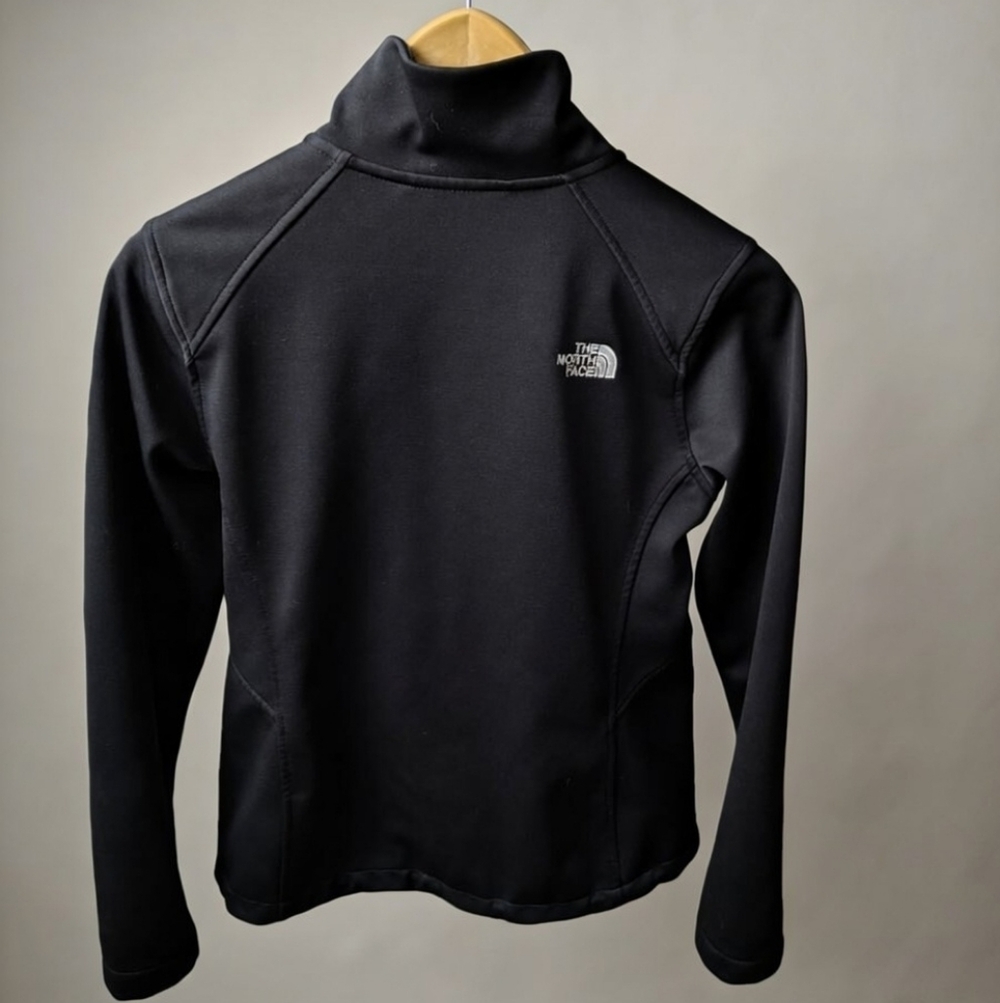 The North Face Women's Black Softshell Jacket - Barbie Patch Sz S - Picture 2 of 3